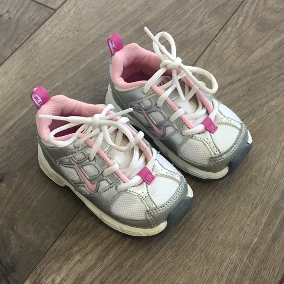 size 4 nike baby shoes